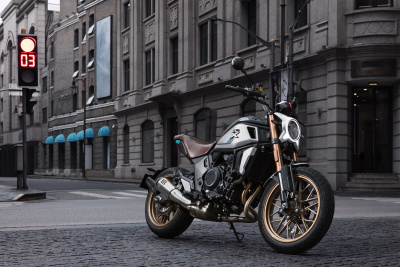 CFMOTO 700CL-X Heritage (ABS)